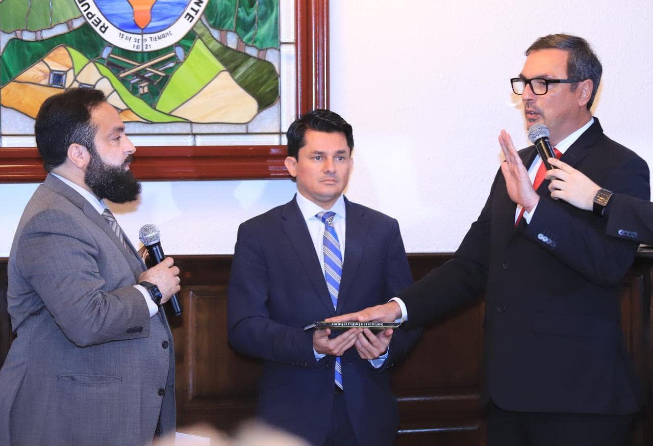 Juramentada Junta Nominadora 